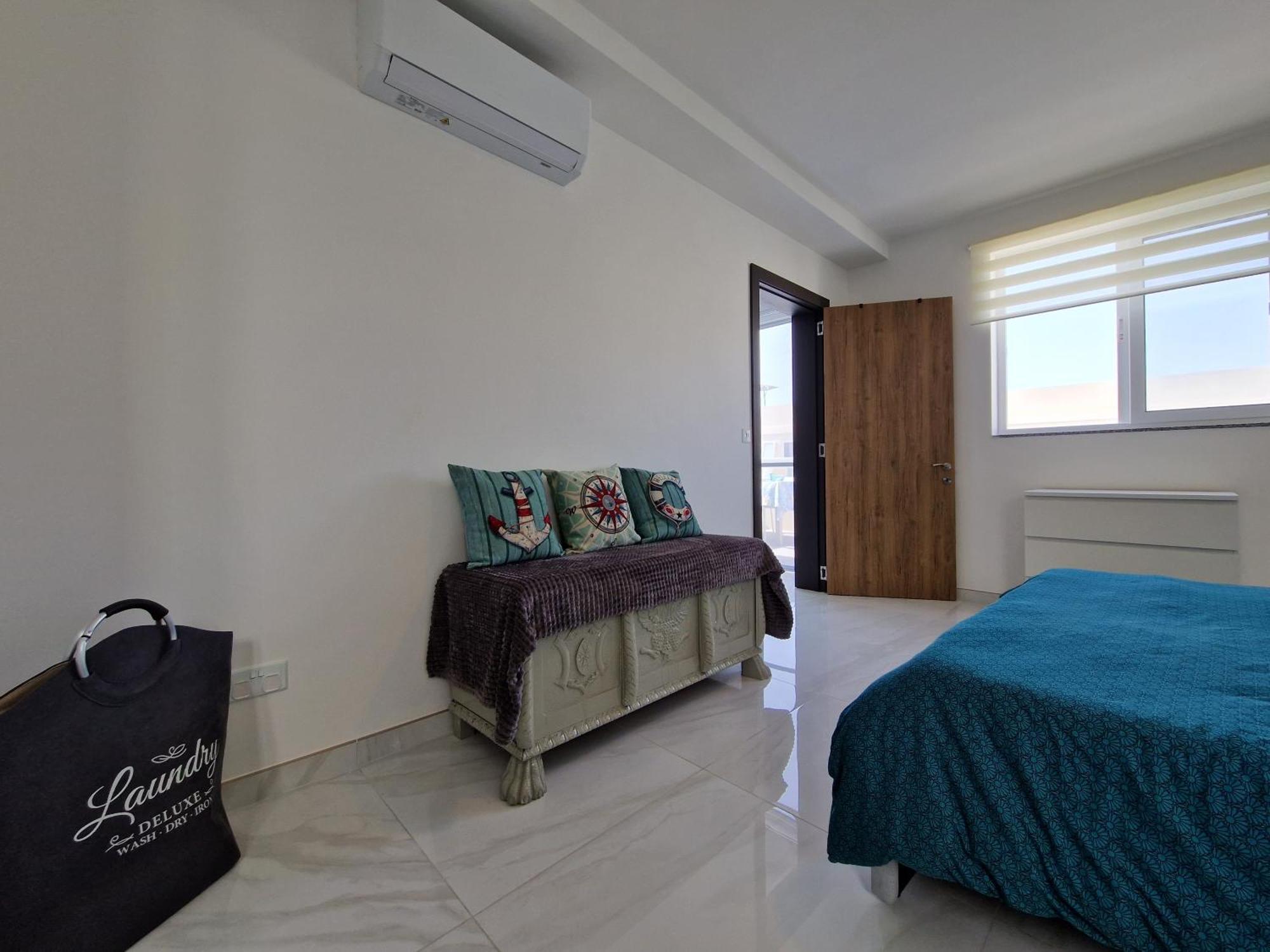 Sea View New Penthouse Terrace & Garage Parking Apartment St. Paul's Bay Bagian luar foto