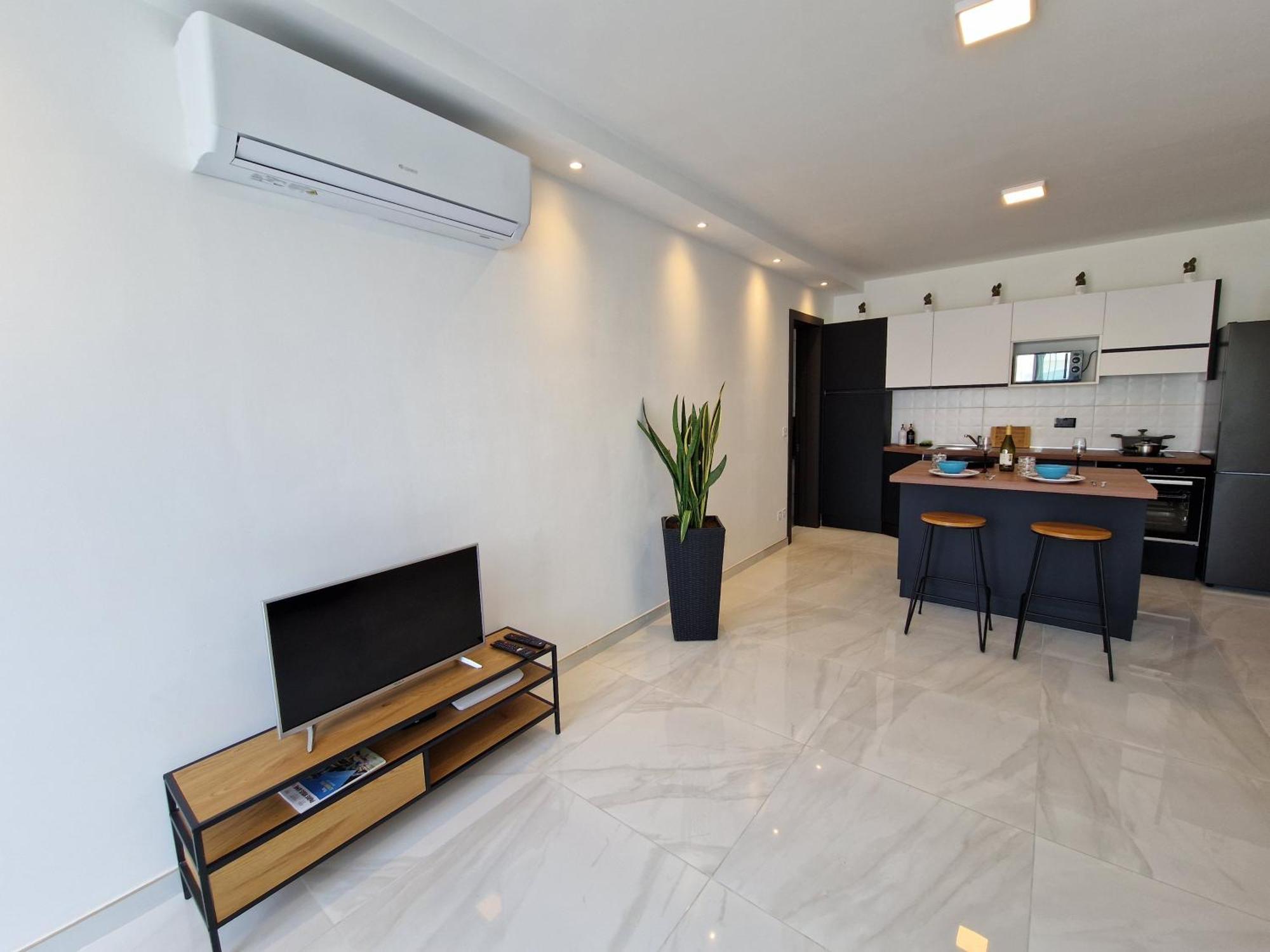 Sea View New Penthouse Terrace & Garage Parking Apartment St. Paul's Bay Bagian luar foto